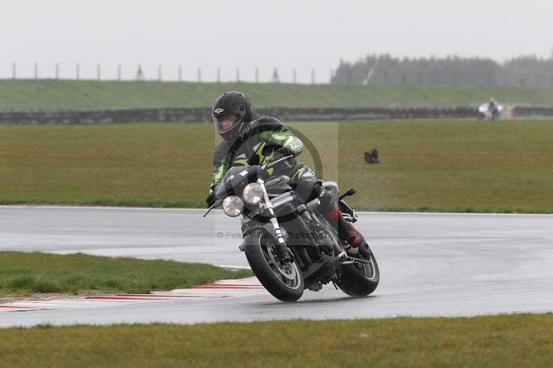 Motorcycle action photographs;Trackday digital images;event digital images;eventdigitalimages;no limits trackday;peter wileman photography;snetterton;snetterton circuit norfolk;snetterton photographs;trackday;trackday photos