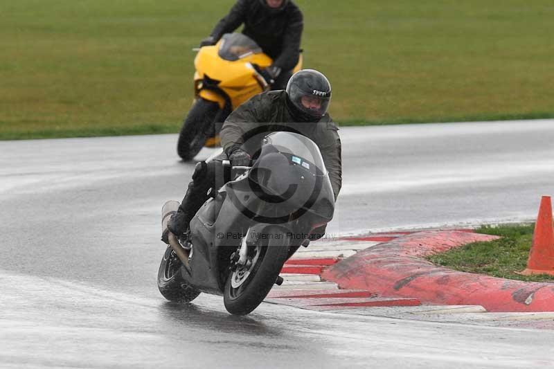 Motorcycle action photographs;Trackday digital images;event digital images;eventdigitalimages;no limits trackday;peter wileman photography;snetterton;snetterton circuit norfolk;snetterton photographs;trackday;trackday photos