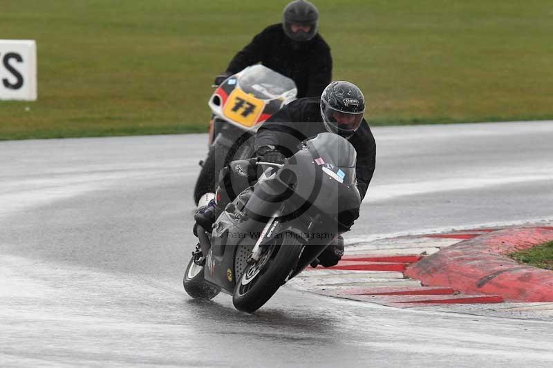 Motorcycle action photographs;Trackday digital images;event digital images;eventdigitalimages;no limits trackday;peter wileman photography;snetterton;snetterton circuit norfolk;snetterton photographs;trackday;trackday photos