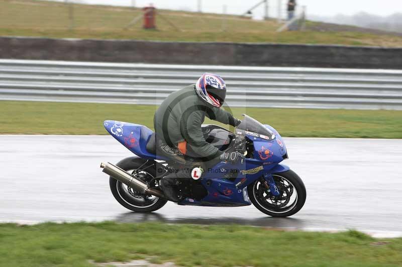 Motorcycle action photographs;Trackday digital images;event digital images;eventdigitalimages;no limits trackday;peter wileman photography;snetterton;snetterton circuit norfolk;snetterton photographs;trackday;trackday photos