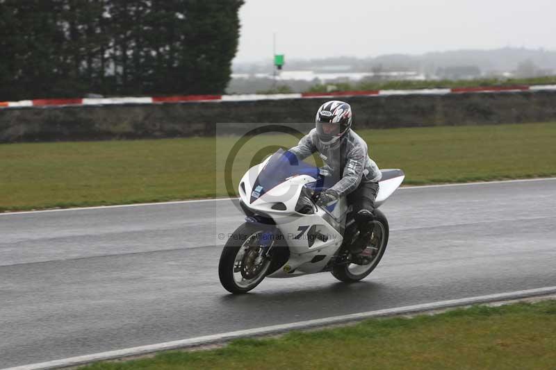 Motorcycle action photographs;Trackday digital images;event digital images;eventdigitalimages;no limits trackday;peter wileman photography;snetterton;snetterton circuit norfolk;snetterton photographs;trackday;trackday photos