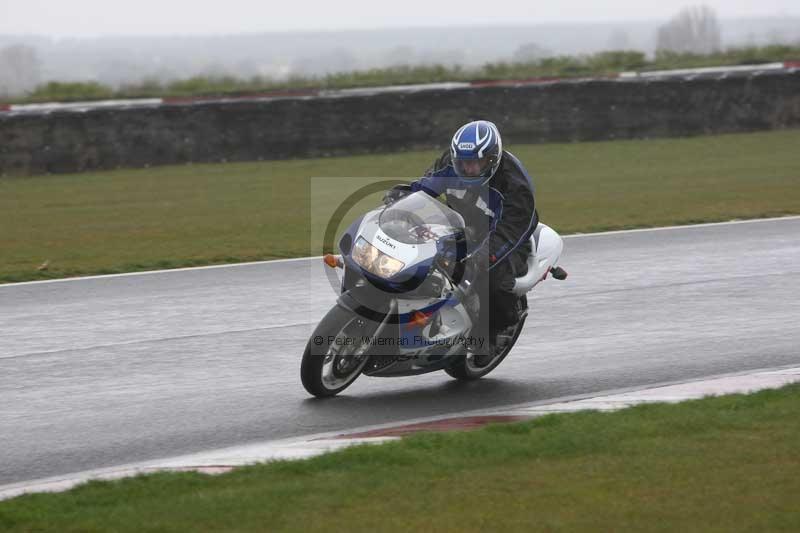 Motorcycle action photographs;Trackday digital images;event digital images;eventdigitalimages;no limits trackday;peter wileman photography;snetterton;snetterton circuit norfolk;snetterton photographs;trackday;trackday photos