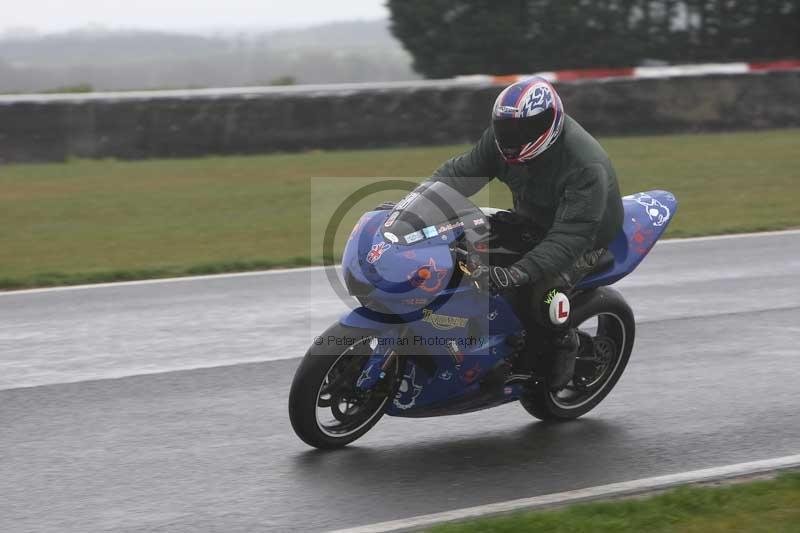 Motorcycle action photographs;Trackday digital images;event digital images;eventdigitalimages;no limits trackday;peter wileman photography;snetterton;snetterton circuit norfolk;snetterton photographs;trackday;trackday photos