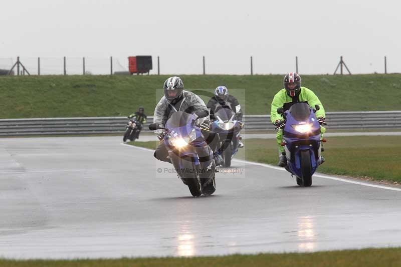 Motorcycle action photographs;Trackday digital images;event digital images;eventdigitalimages;no limits trackday;peter wileman photography;snetterton;snetterton circuit norfolk;snetterton photographs;trackday;trackday photos