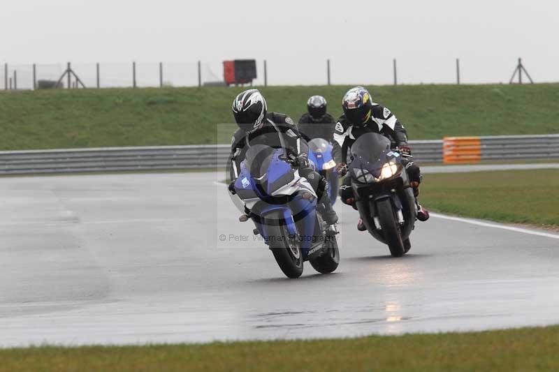 Motorcycle action photographs;Trackday digital images;event digital images;eventdigitalimages;no limits trackday;peter wileman photography;snetterton;snetterton circuit norfolk;snetterton photographs;trackday;trackday photos