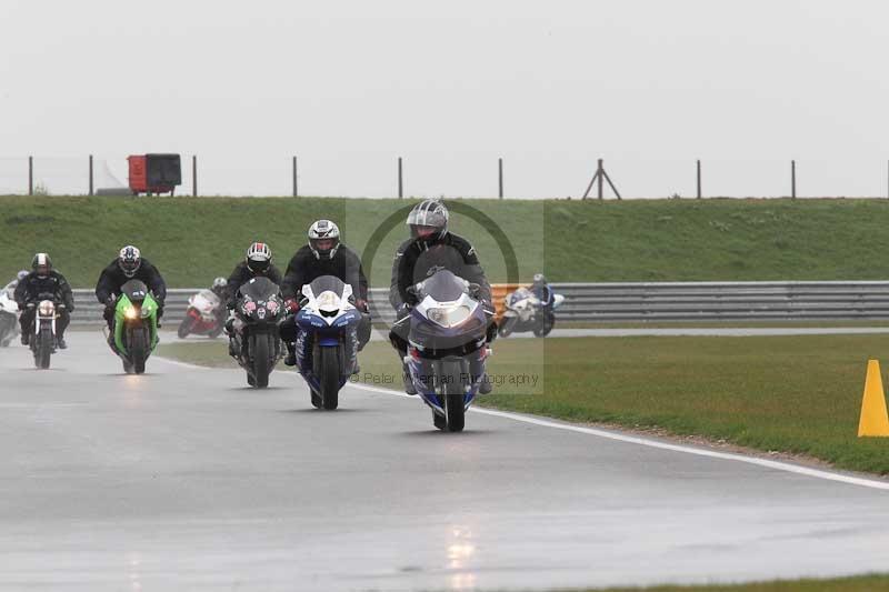 Motorcycle action photographs;Trackday digital images;event digital images;eventdigitalimages;no limits trackday;peter wileman photography;snetterton;snetterton circuit norfolk;snetterton photographs;trackday;trackday photos