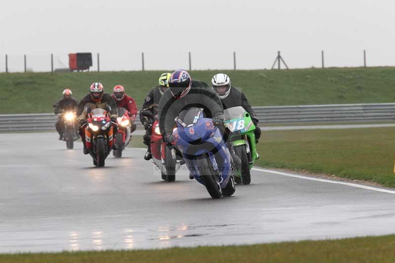 Motorcycle action photographs;Trackday digital images;event digital images;eventdigitalimages;no limits trackday;peter wileman photography;snetterton;snetterton circuit norfolk;snetterton photographs;trackday;trackday photos