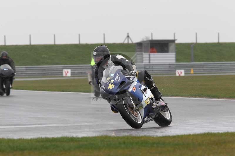 Motorcycle action photographs;Trackday digital images;event digital images;eventdigitalimages;no limits trackday;peter wileman photography;snetterton;snetterton circuit norfolk;snetterton photographs;trackday;trackday photos