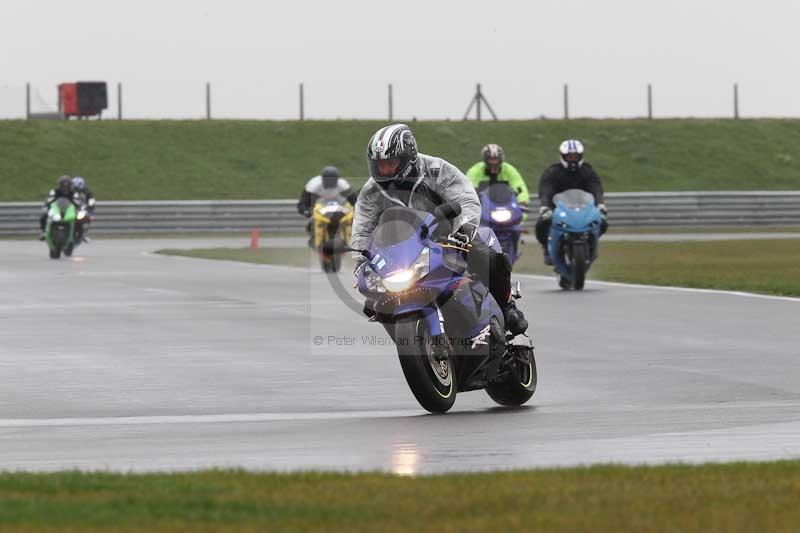 Motorcycle action photographs;Trackday digital images;event digital images;eventdigitalimages;no limits trackday;peter wileman photography;snetterton;snetterton circuit norfolk;snetterton photographs;trackday;trackday photos