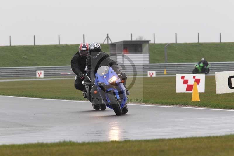 Motorcycle action photographs;Trackday digital images;event digital images;eventdigitalimages;no limits trackday;peter wileman photography;snetterton;snetterton circuit norfolk;snetterton photographs;trackday;trackday photos