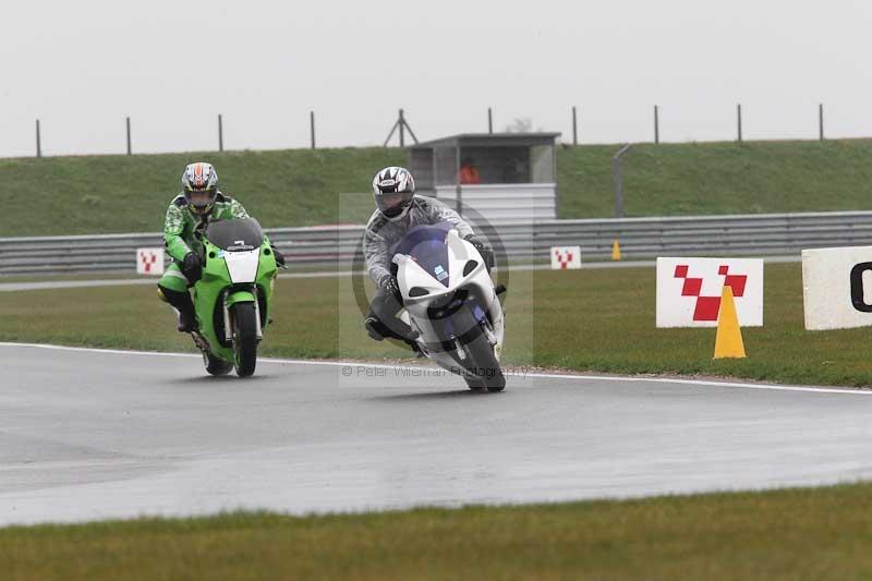 Motorcycle action photographs;Trackday digital images;event digital images;eventdigitalimages;no limits trackday;peter wileman photography;snetterton;snetterton circuit norfolk;snetterton photographs;trackday;trackday photos