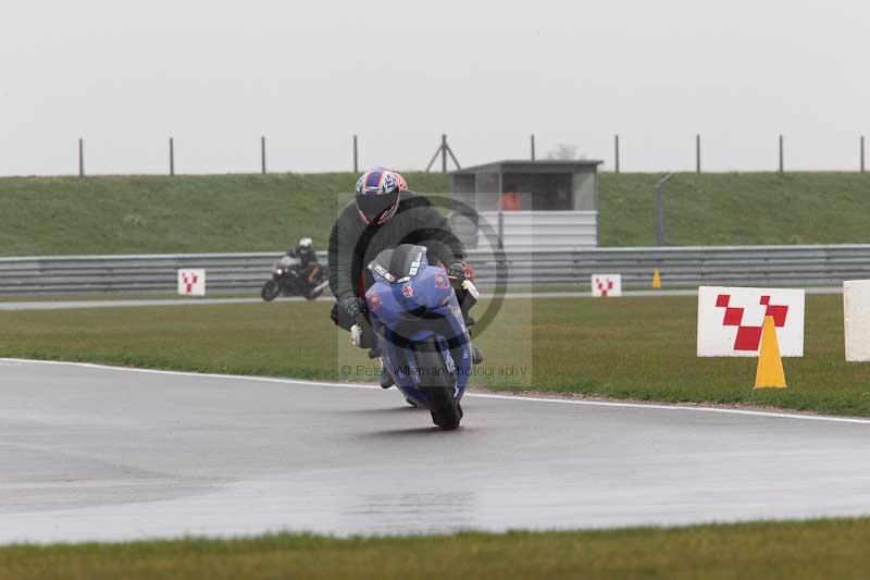 Motorcycle action photographs;Trackday digital images;event digital images;eventdigitalimages;no limits trackday;peter wileman photography;snetterton;snetterton circuit norfolk;snetterton photographs;trackday;trackday photos