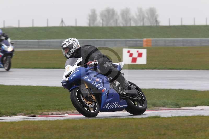 Motorcycle action photographs;Trackday digital images;event digital images;eventdigitalimages;no limits trackday;peter wileman photography;snetterton;snetterton circuit norfolk;snetterton photographs;trackday;trackday photos