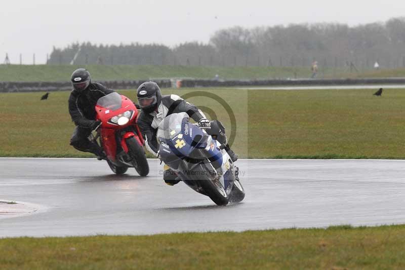 Motorcycle action photographs;Trackday digital images;event digital images;eventdigitalimages;no limits trackday;peter wileman photography;snetterton;snetterton circuit norfolk;snetterton photographs;trackday;trackday photos