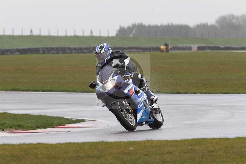 Motorcycle action photographs;Trackday digital images;event digital images;eventdigitalimages;no limits trackday;peter wileman photography;snetterton;snetterton circuit norfolk;snetterton photographs;trackday;trackday photos