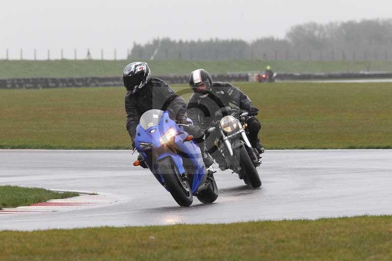 Motorcycle action photographs;Trackday digital images;event digital images;eventdigitalimages;no limits trackday;peter wileman photography;snetterton;snetterton circuit norfolk;snetterton photographs;trackday;trackday photos