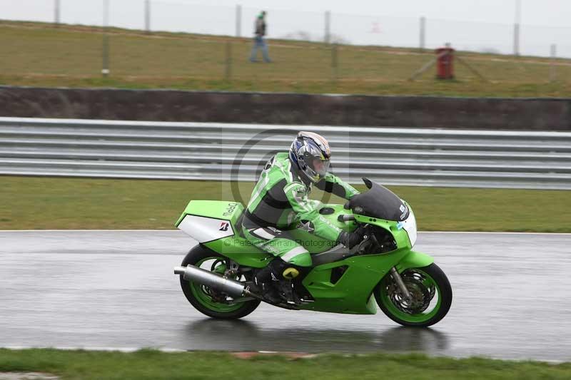 Motorcycle action photographs;Trackday digital images;event digital images;eventdigitalimages;no limits trackday;peter wileman photography;snetterton;snetterton circuit norfolk;snetterton photographs;trackday;trackday photos