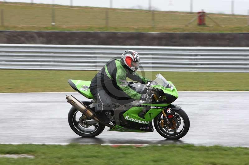 Motorcycle action photographs;Trackday digital images;event digital images;eventdigitalimages;no limits trackday;peter wileman photography;snetterton;snetterton circuit norfolk;snetterton photographs;trackday;trackday photos