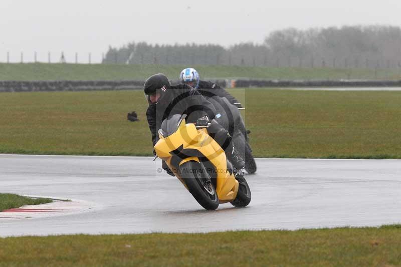 Motorcycle action photographs;Trackday digital images;event digital images;eventdigitalimages;no limits trackday;peter wileman photography;snetterton;snetterton circuit norfolk;snetterton photographs;trackday;trackday photos