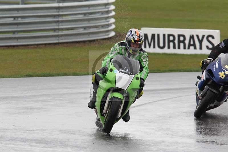 Motorcycle action photographs;Trackday digital images;event digital images;eventdigitalimages;no limits trackday;peter wileman photography;snetterton;snetterton circuit norfolk;snetterton photographs;trackday;trackday photos