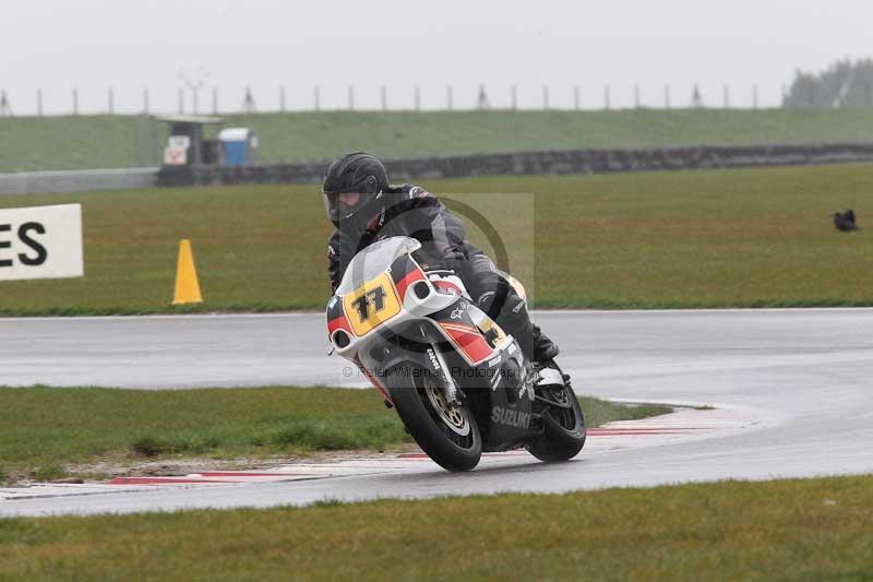 Motorcycle action photographs;Trackday digital images;event digital images;eventdigitalimages;no limits trackday;peter wileman photography;snetterton;snetterton circuit norfolk;snetterton photographs;trackday;trackday photos