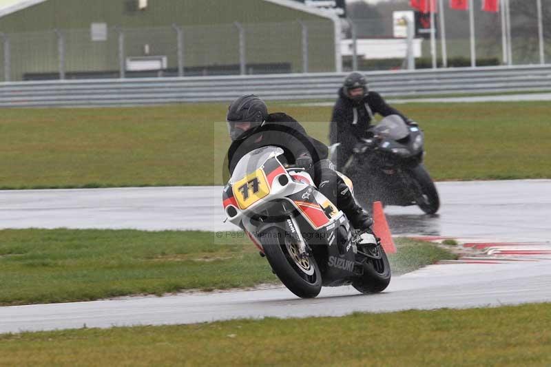 Motorcycle action photographs;Trackday digital images;event digital images;eventdigitalimages;no limits trackday;peter wileman photography;snetterton;snetterton circuit norfolk;snetterton photographs;trackday;trackday photos