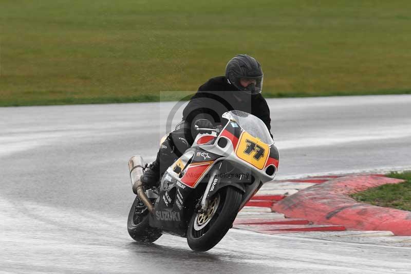 Motorcycle action photographs;Trackday digital images;event digital images;eventdigitalimages;no limits trackday;peter wileman photography;snetterton;snetterton circuit norfolk;snetterton photographs;trackday;trackday photos