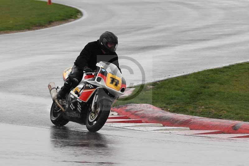 Motorcycle action photographs;Trackday digital images;event digital images;eventdigitalimages;no limits trackday;peter wileman photography;snetterton;snetterton circuit norfolk;snetterton photographs;trackday;trackday photos