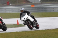 Motorcycle-action-photographs;Trackday-digital-images;event-digital-images;eventdigitalimages;no-limits-trackday;peter-wileman-photography;snetterton;snetterton-circuit-norfolk;snetterton-photographs;trackday;trackday-photos