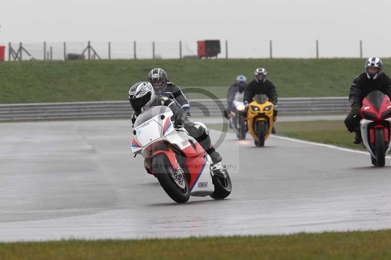 Motorcycle action photographs;Trackday digital images;event digital images;eventdigitalimages;no limits trackday;peter wileman photography;snetterton;snetterton circuit norfolk;snetterton photographs;trackday;trackday photos