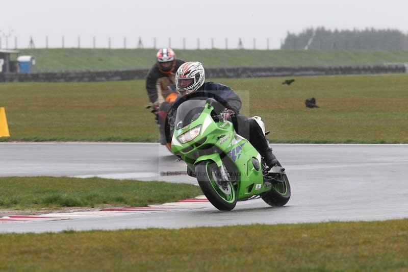 Motorcycle action photographs;Trackday digital images;event digital images;eventdigitalimages;no limits trackday;peter wileman photography;snetterton;snetterton circuit norfolk;snetterton photographs;trackday;trackday photos