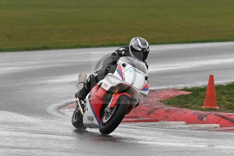 Motorcycle action photographs;Trackday digital images;event digital images;eventdigitalimages;no limits trackday;peter wileman photography;snetterton;snetterton circuit norfolk;snetterton photographs;trackday;trackday photos