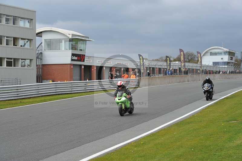 enduro digital images;event digital images;eventdigitalimages;no limits trackdays;oulton no limits trackday;oulton park cheshire;oulton trackday photographs;peter wileman photography;racing digital images;trackday digital images;trackday photos