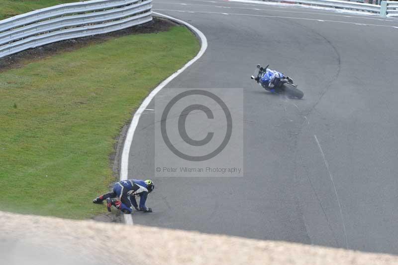 enduro digital images;event digital images;eventdigitalimages;no limits trackdays;oulton no limits trackday;oulton park cheshire;oulton trackday photographs;peter wileman photography;racing digital images;trackday digital images;trackday photos