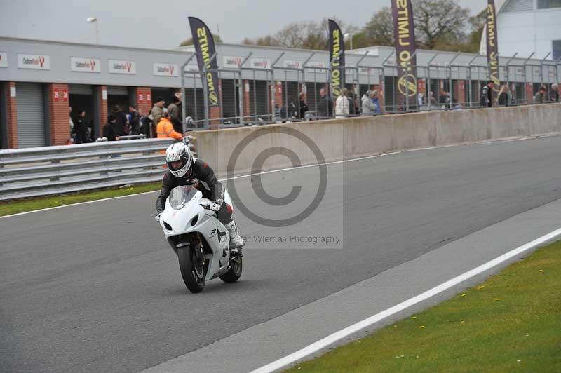 enduro digital images;event digital images;eventdigitalimages;no limits trackdays;oulton no limits trackday;oulton park cheshire;oulton trackday photographs;peter wileman photography;racing digital images;trackday digital images;trackday photos