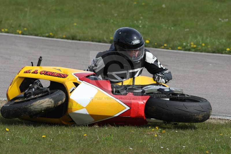 Rockingham no limits trackday;enduro digital images;event digital images;eventdigitalimages;no limits trackdays;peter wileman photography;racing digital images;rockingham raceway northamptonshire;rockingham trackday photographs;trackday digital images;trackday photos