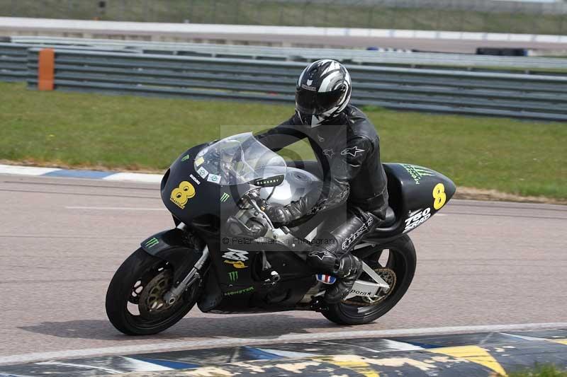 Rockingham no limits trackday;enduro digital images;event digital images;eventdigitalimages;no limits trackdays;peter wileman photography;racing digital images;rockingham raceway northamptonshire;rockingham trackday photographs;trackday digital images;trackday photos