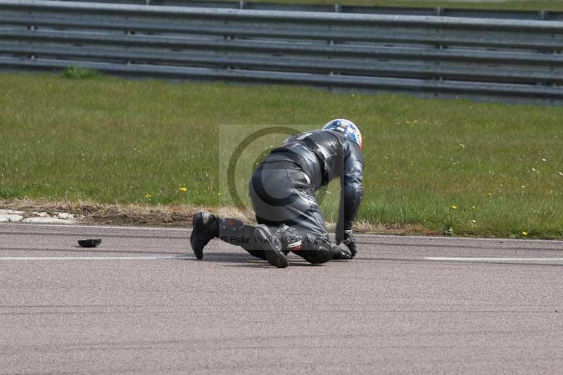 Rockingham no limits trackday;enduro digital images;event digital images;eventdigitalimages;no limits trackdays;peter wileman photography;racing digital images;rockingham raceway northamptonshire;rockingham trackday photographs;trackday digital images;trackday photos