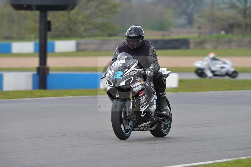 Motorcycle action photographs;donington;donington park leicestershire;donington photographs;event digital images;eventdigitalimages;no limits trackday;peter wileman photography;trackday;trackday digital images;trackday photos