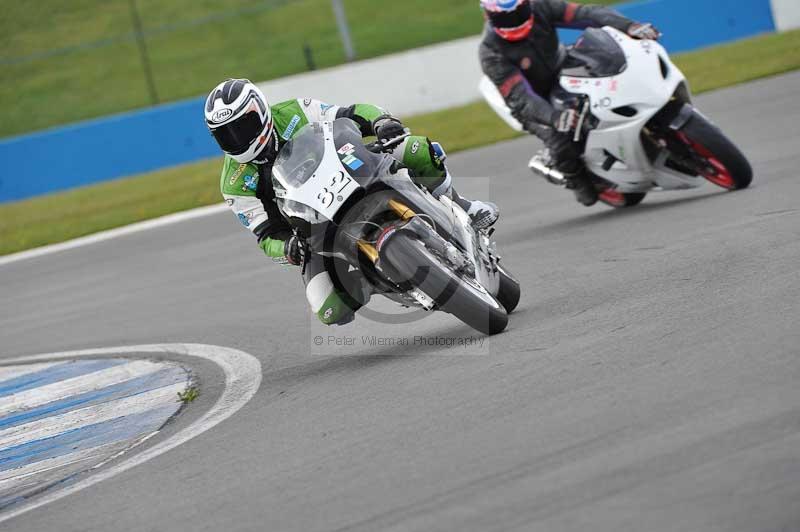 Motorcycle action photographs;donington;donington park leicestershire;donington photographs;event digital images;eventdigitalimages;no limits trackday;peter wileman photography;trackday;trackday digital images;trackday photos