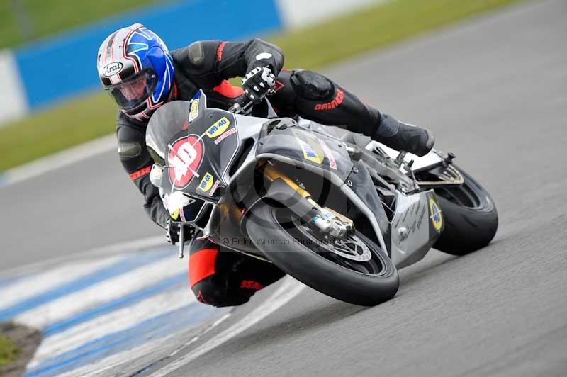 Motorcycle action photographs;donington;donington park leicestershire;donington photographs;event digital images;eventdigitalimages;no limits trackday;peter wileman photography;trackday;trackday digital images;trackday photos