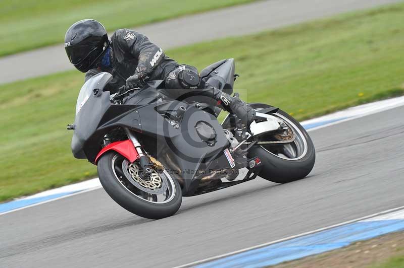 Motorcycle action photographs;donington;donington park leicestershire;donington photographs;event digital images;eventdigitalimages;no limits trackday;peter wileman photography;trackday;trackday digital images;trackday photos