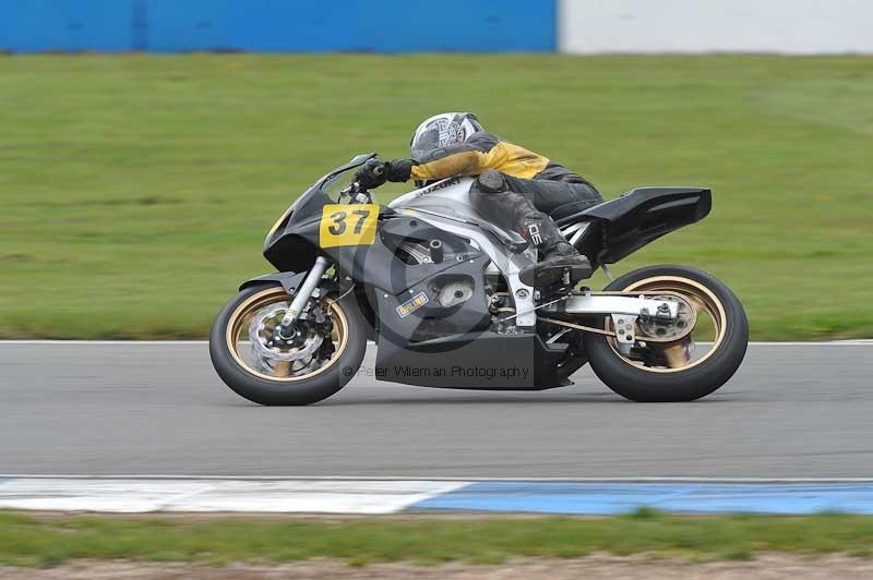 Motorcycle action photographs;donington;donington park leicestershire;donington photographs;event digital images;eventdigitalimages;no limits trackday;peter wileman photography;trackday;trackday digital images;trackday photos