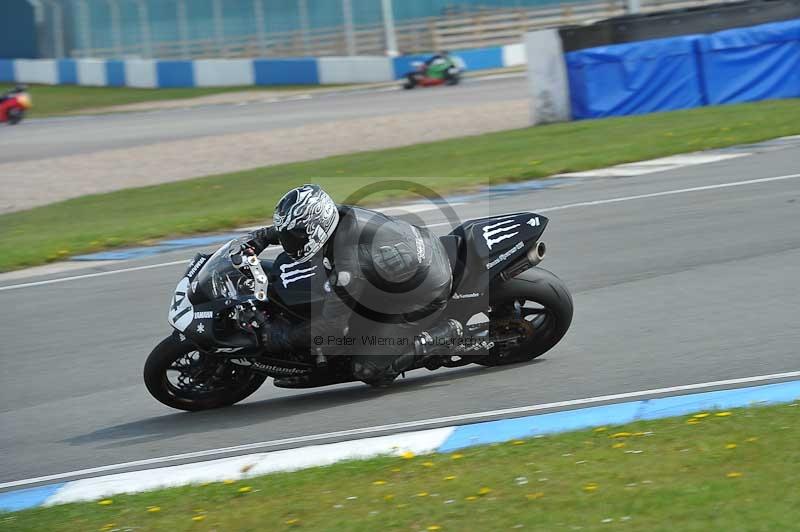 Motorcycle action photographs;donington;donington park leicestershire;donington photographs;event digital images;eventdigitalimages;no limits trackday;peter wileman photography;trackday;trackday digital images;trackday photos