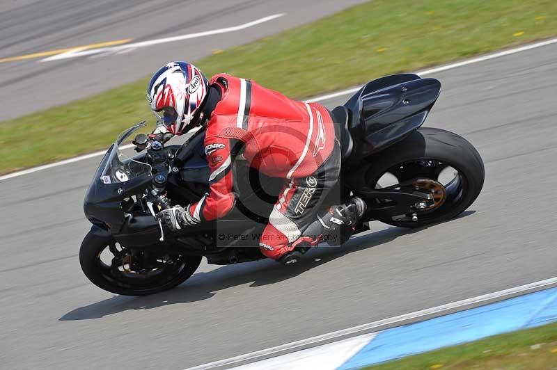 Motorcycle action photographs;donington;donington park leicestershire;donington photographs;event digital images;eventdigitalimages;no limits trackday;peter wileman photography;trackday;trackday digital images;trackday photos