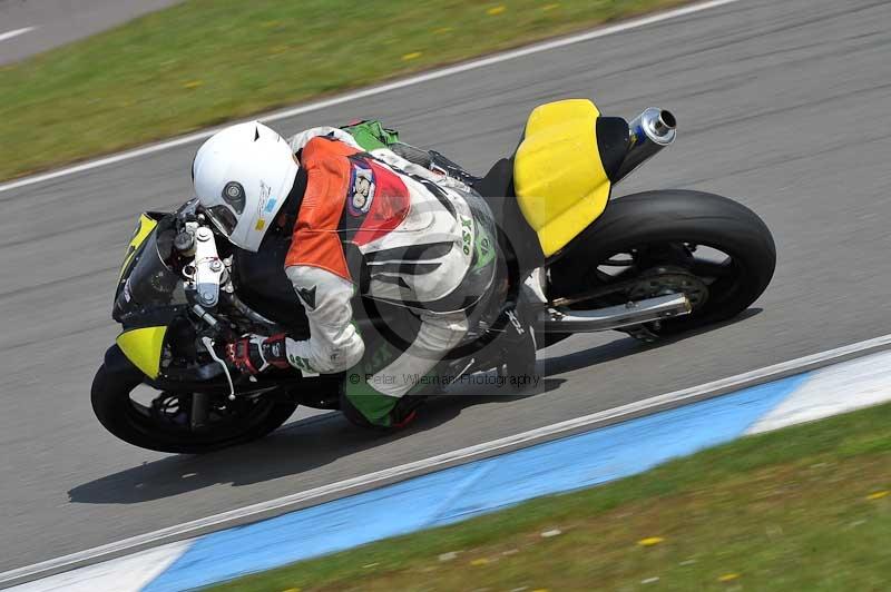 Motorcycle action photographs;donington;donington park leicestershire;donington photographs;event digital images;eventdigitalimages;no limits trackday;peter wileman photography;trackday;trackday digital images;trackday photos