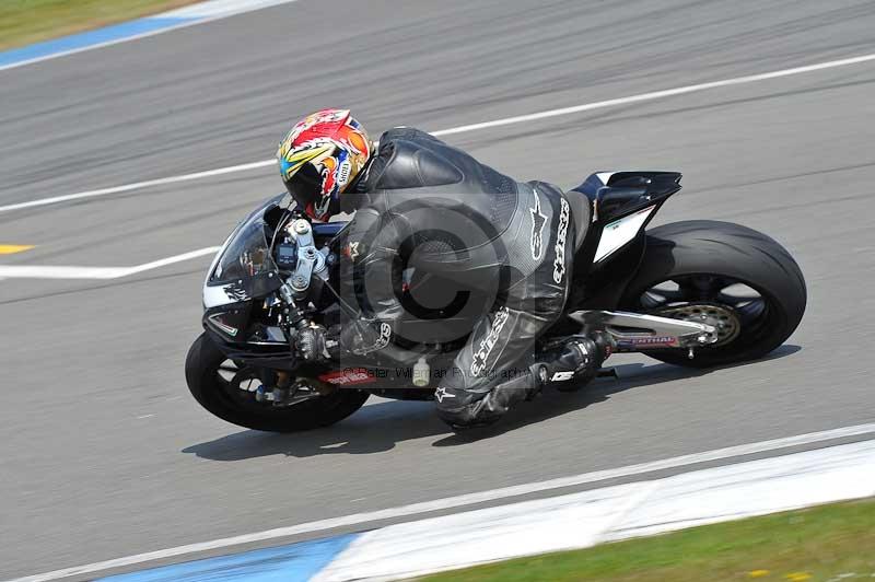 Motorcycle action photographs;donington;donington park leicestershire;donington photographs;event digital images;eventdigitalimages;no limits trackday;peter wileman photography;trackday;trackday digital images;trackday photos