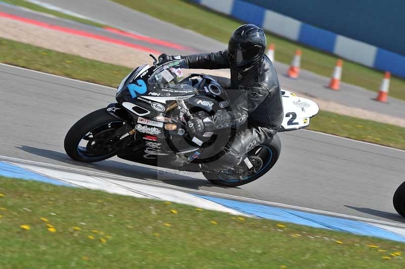 Motorcycle action photographs;donington;donington park leicestershire;donington photographs;event digital images;eventdigitalimages;no limits trackday;peter wileman photography;trackday;trackday digital images;trackday photos