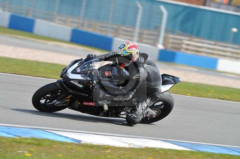 Motorcycle action photographs;donington;donington park leicestershire;donington photographs;event digital images;eventdigitalimages;no limits trackday;peter wileman photography;trackday;trackday digital images;trackday photos