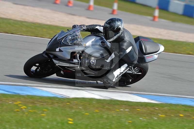 Motorcycle action photographs;donington;donington park leicestershire;donington photographs;event digital images;eventdigitalimages;no limits trackday;peter wileman photography;trackday;trackday digital images;trackday photos